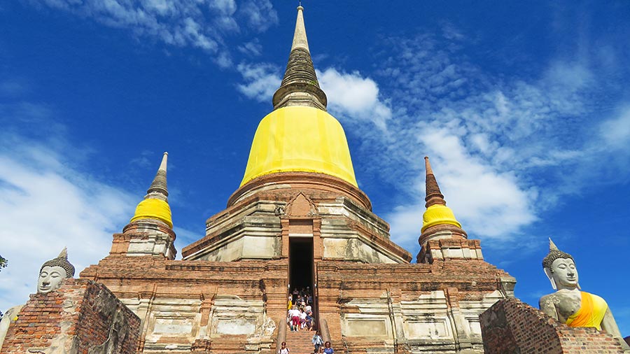 Templo Wat Yai Chai Mongkhon construido en 1357 en Ayutthaya